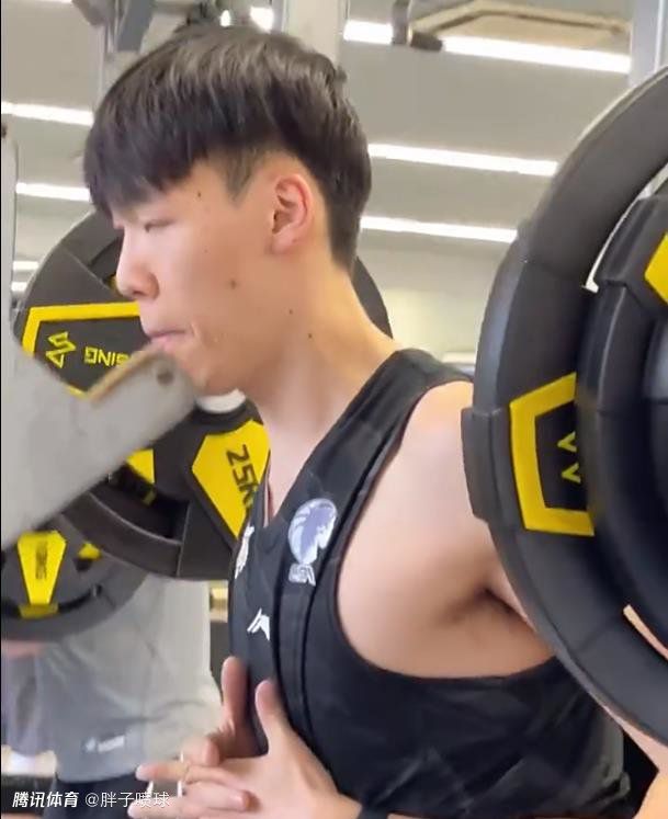 巨胸喷奶水www永久免费
